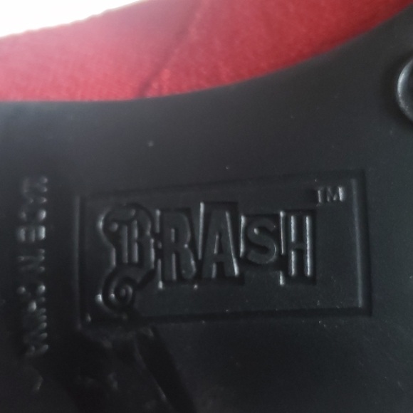 Bright red mid calf high boots - Picture 7 of 7